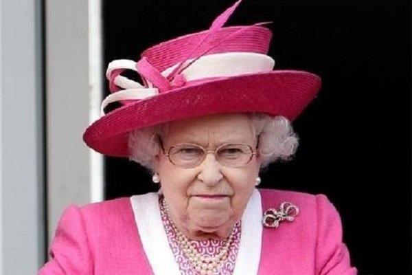 ملکه انگلیس با پیشنهاد تعلیق مجلس موافقت کرد